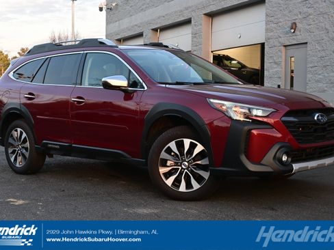 Used 2025 Subaru Outback Touring XT image 1