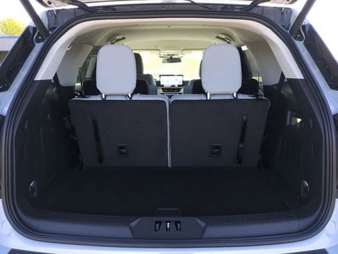New 2026 Ford Explorer Active RWD image 30