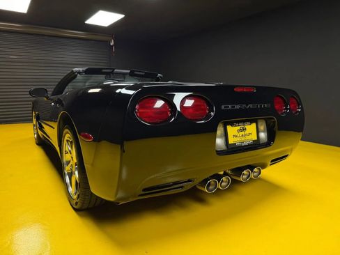 Used 2001 Chevrolet Corvette Convertible w/ Preferred Equipment Group2 RWD image 4