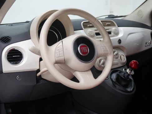 Used 2015 FIAT 500 Pop image 9