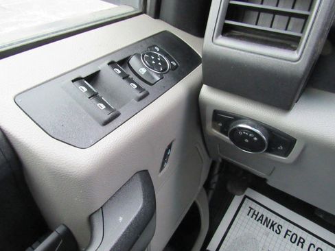 Used 2017 Ford F450 XL w/ Power Equipment Group image 49