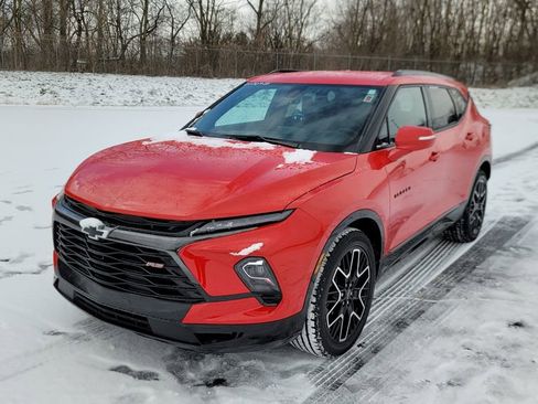 Used 2023 Chevrolet Blazer RS w/ Enhanced Convenience Package image 5