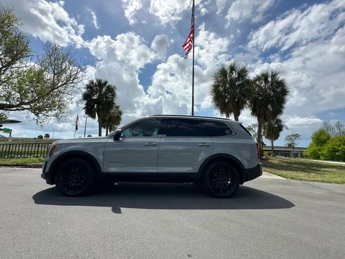 Used 2021 Kia Telluride EX w/ EX Premium Package image 48