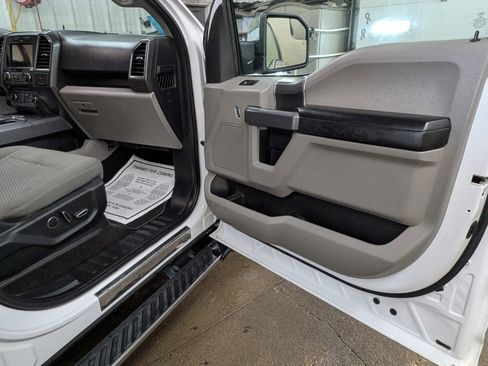 Used 2018 Ford F150 XLT w/ Equipment Group 302A Luxury AWD/4WD image 5