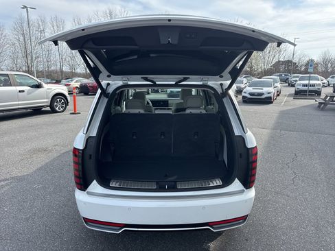 Used 2026 Hyundai Palisade Calligraphy image 9