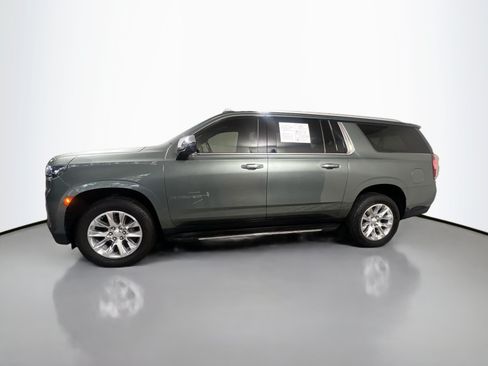 Used 2023 Chevrolet Suburban Premier AWD/4WD image 9