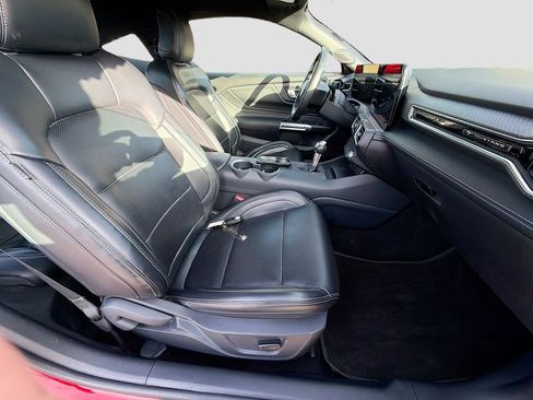 Used 2024 Ford Mustang Premium image 15