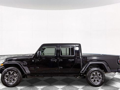 New 2026 Jeep Gladiator Sport AWD/4WD image 19