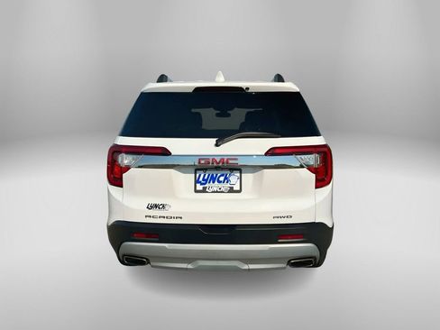 Used 2023 GMC Acadia SLT w/ LPO, Floor Liner Package image 3