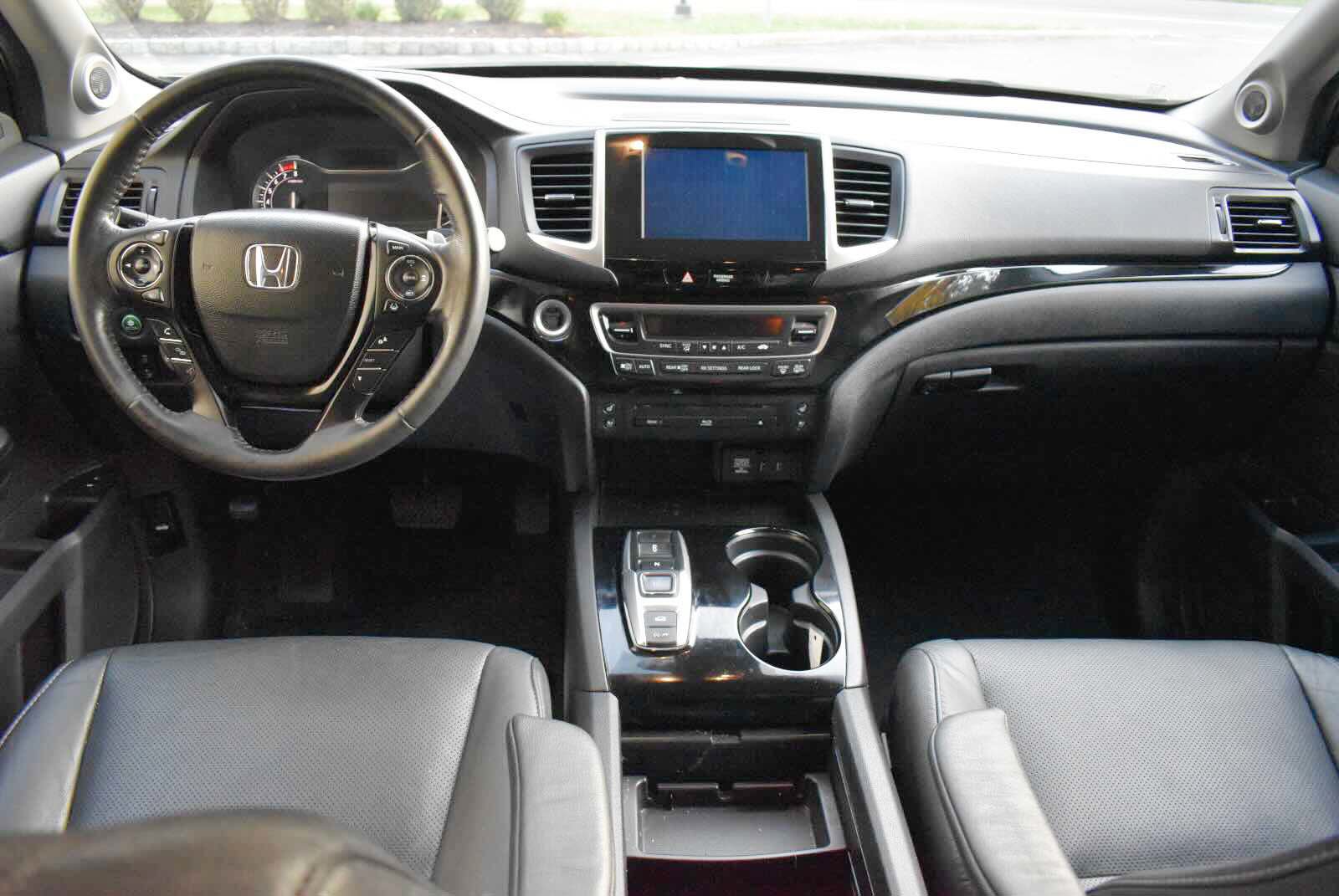 Used 2017 Honda Pilot Elite image 9