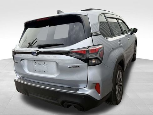 Used 2025 Subaru Forester Touring w/ Popular Package - Touring image 3