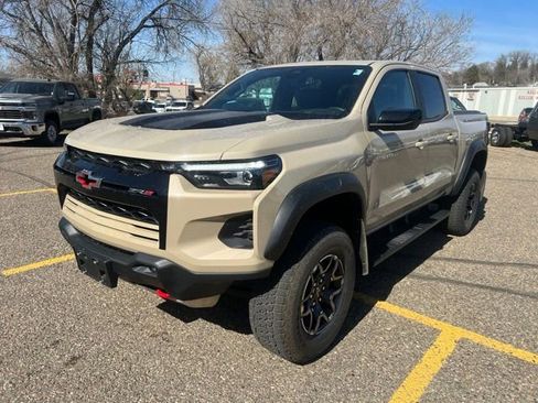 Used 2023 Chevrolet Colorado ZR2 AWD/4WD image 4