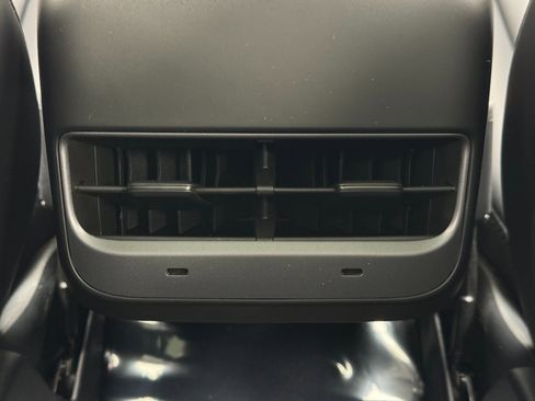 Used 2022 Tesla Model 3 image 34