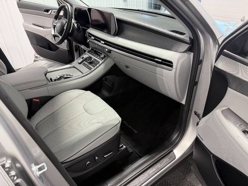 Used 2024 Hyundai Palisade SEL AWD/4WD image 16