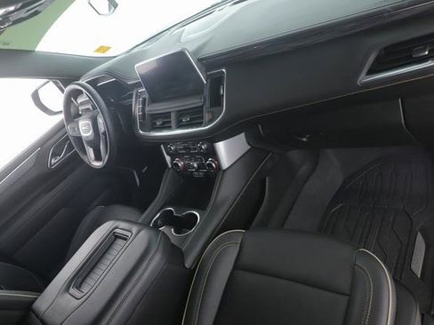 Used 2023 GMC Yukon SLT w/ SLT Premium Package image 33