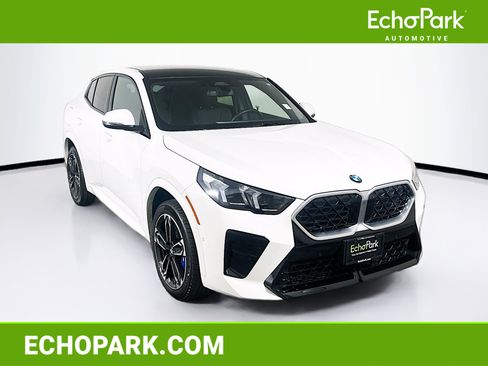 Used 2025 BMW X2 xDrive28i w/ M Sport Package image 1