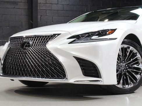 Used 2020 Lexus LS 500 w/ Luxury Package image 5