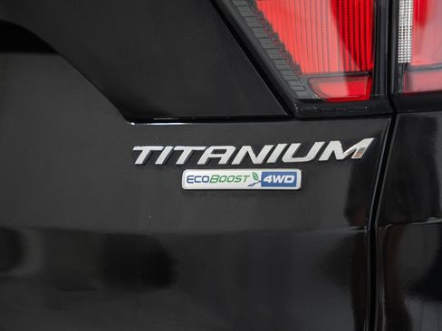 Used 2017 Ford Escape Titanium w/ Equipment Group 301A AWD/4WD image 7