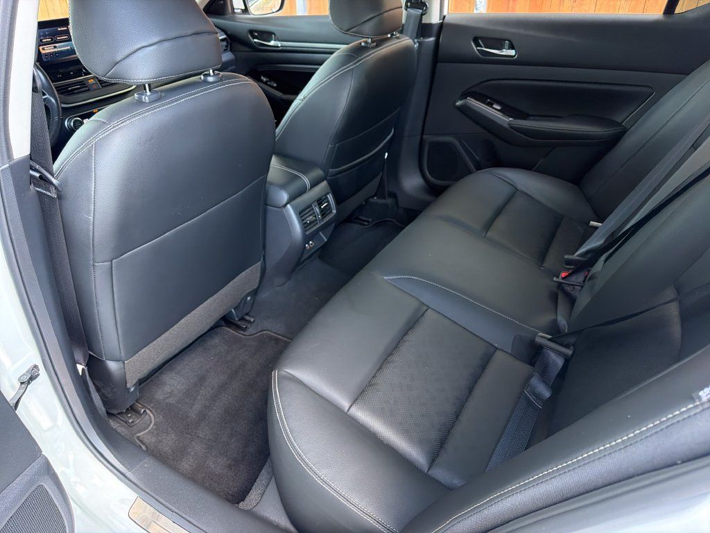 Used 2023 Nissan Altima 2.5 SL FWD image 30