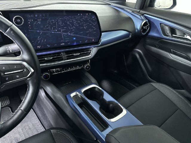 Used 2026 Chevrolet Equinox EV LT FWD image 36