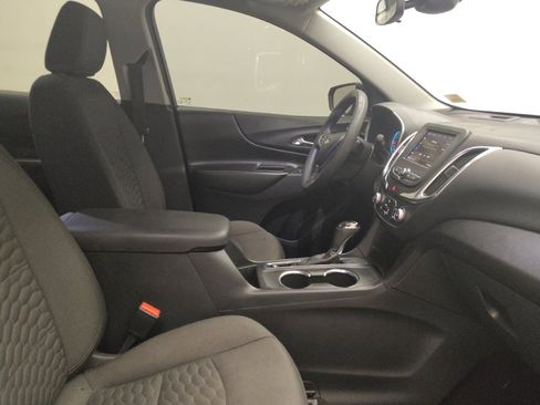 Used 2020 Chevrolet Equinox LT FWD image 21