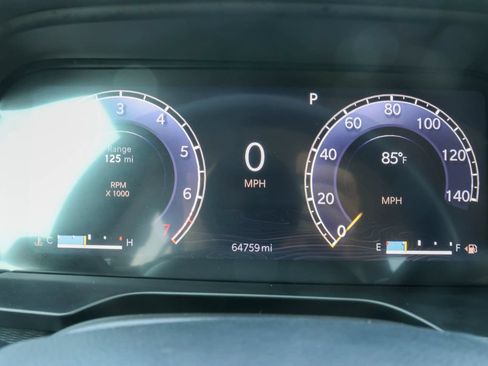 Used 2024 Jeep Grand Cherokee Laredo AWD/4WD image 23