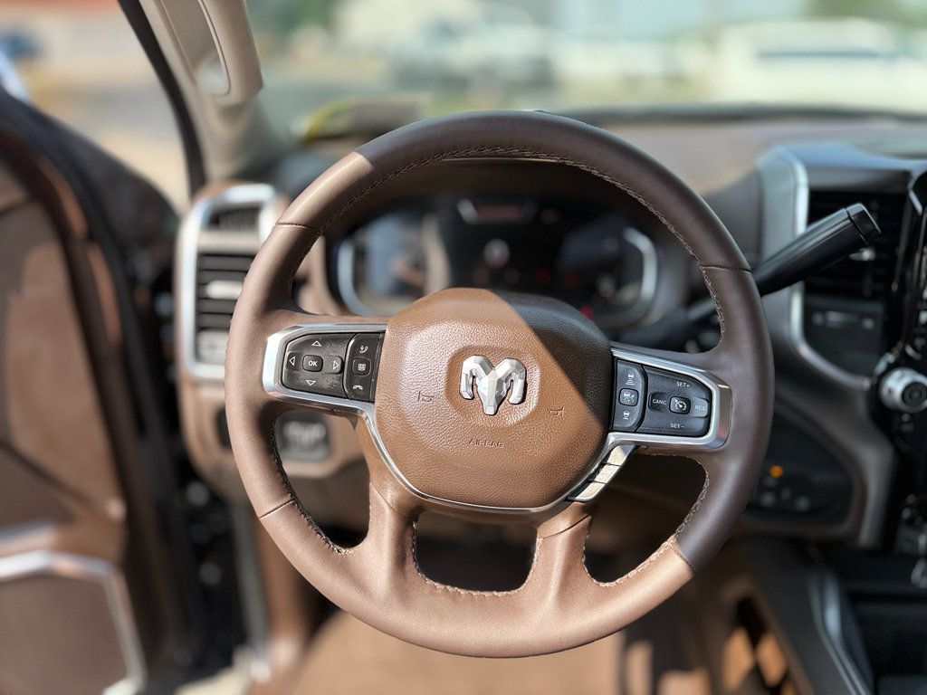 Used 2025 RAM 3500 Laramie AWD/4WD image 32