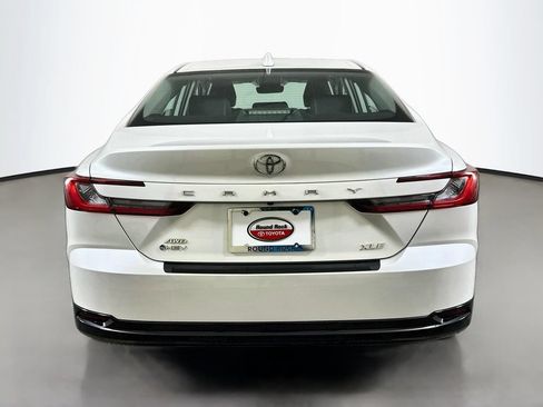 Used 2026 Toyota Camry XLE AWD/4WD image 6