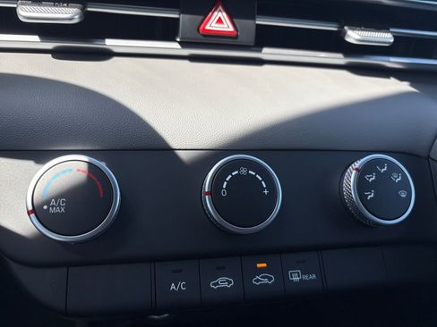 New 2026 Hyundai Elantra SE FWD image 21