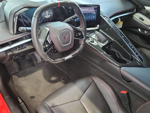 Used 2024 Chevrolet Corvette Z06 RWD image 10