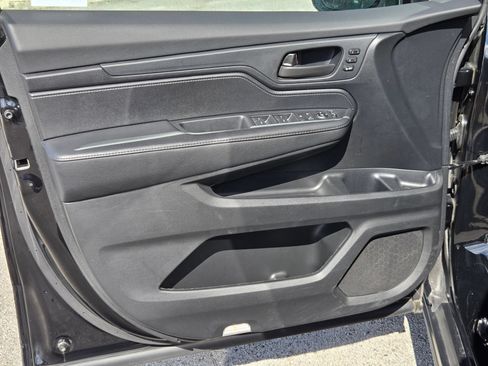 Used 2025 Honda Odyssey EX-L image 10