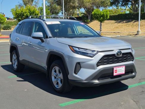 Certified 2025 Toyota RAV4 XLE FWD image 3