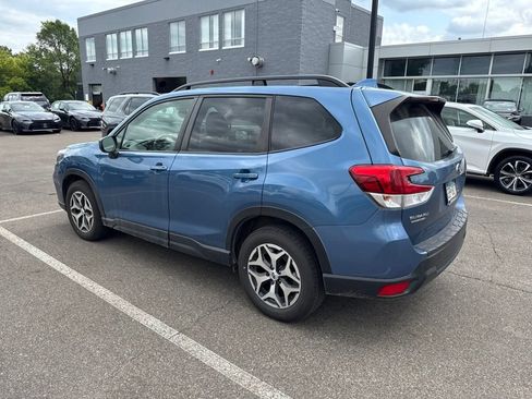 Used 2021 Subaru Forester Premium AWD/4WD image 38
