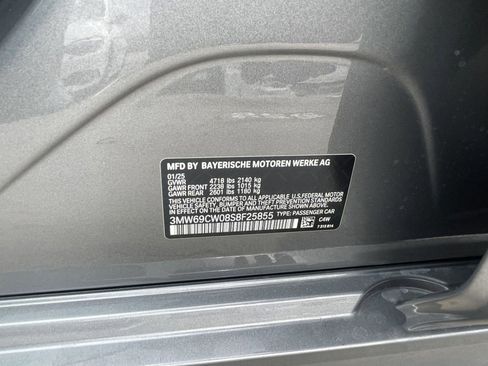 Used 2025 BMW 330i Sedan w/ Premium Package image 17