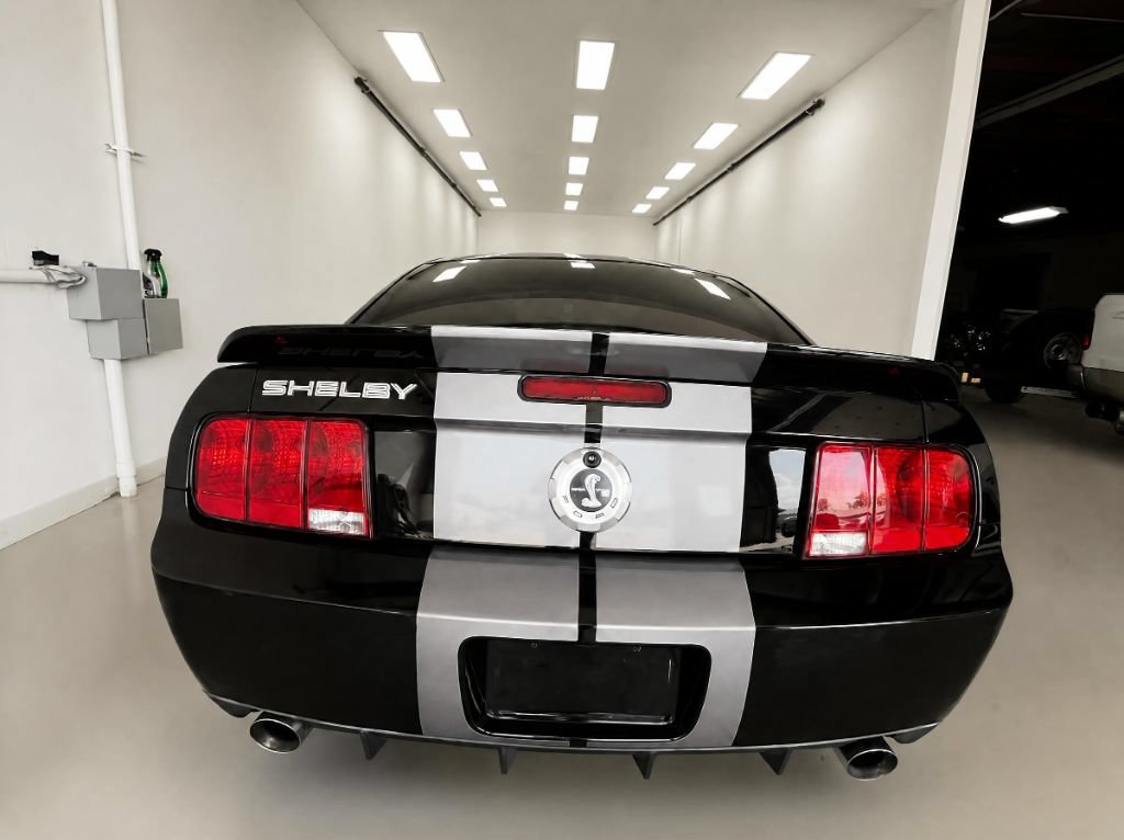 Used 2007 Ford Mustang Shelby GT500 RWD image 4