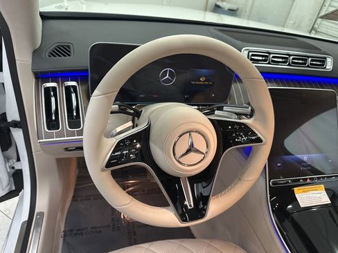 Used 2025 Mercedes-Benz S 580 S 580 image 10