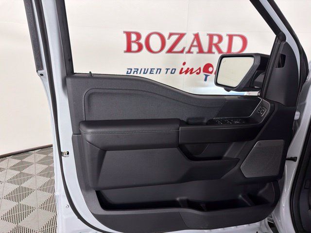 Used 2025 Ford F150 Lariat w/ Equipment Group 501A Mid AWD/4WD image 29