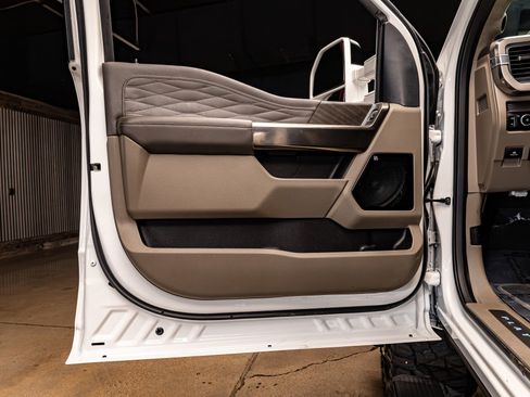 Used 2026 Ford F350 Platinum w/ Platinum Plus Package image 30