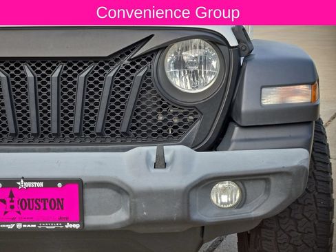 Used 2018 Jeep Wrangler Unlimited Sport S AWD/4WD image 11