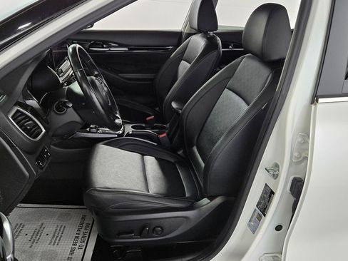 Used 2022 Kia Seltos EX image 25