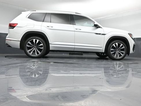 Used 2023 Volkswagen Atlas SEL Premium AWD/4WD image 44