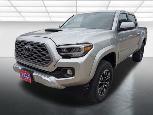 Used 2023 Toyota Tacoma TRD Sport AWD/4WD image 25