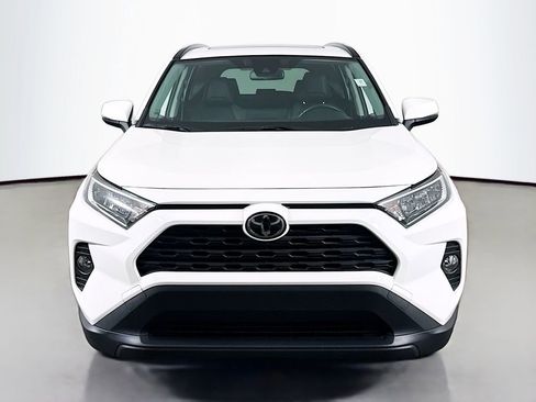Certified 2020 Toyota RAV4 XLE Premium image 2