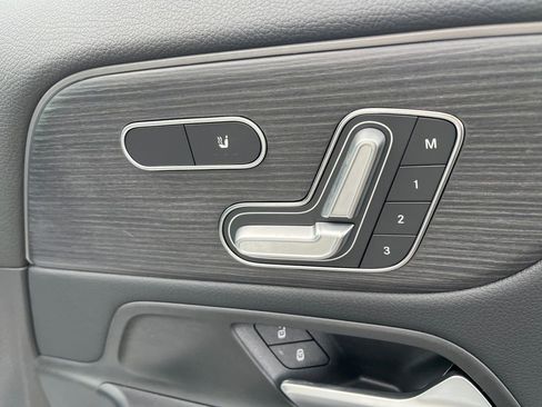 Certified 2025 Mercedes-Benz GLA 250 4MATIC image 16