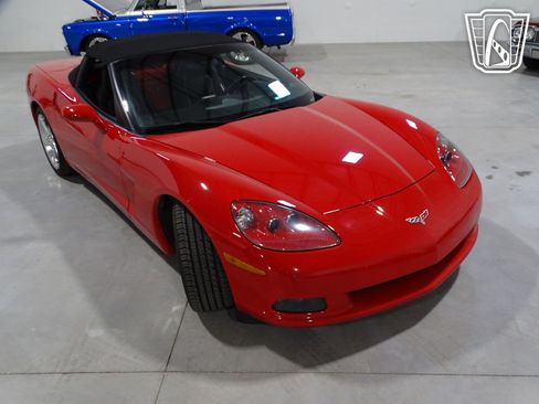 Used 2006 Chevrolet Corvette Convertible w/ Preferred Equipment Group image 20