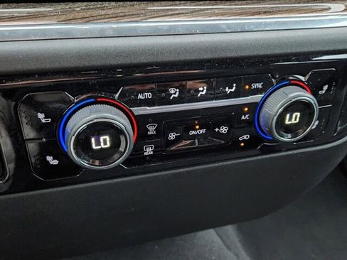 Used 2025 Chevrolet Silverado 1500 LT image 17