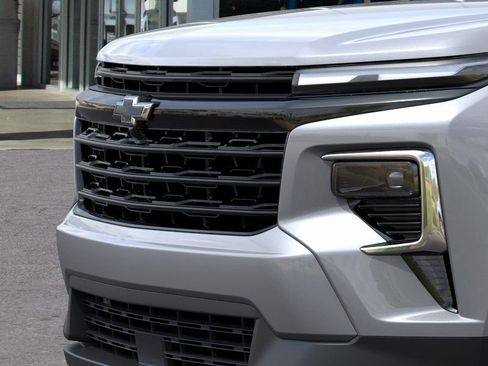 New 2026 Chevrolet Traverse LT w/ Midnight/Sport Edition AWD/4WD image 13