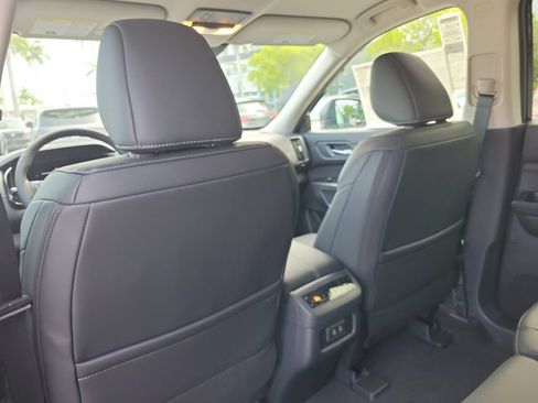 New 2026 Nissan Pathfinder SL FWD image 16