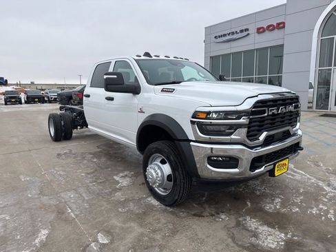 New 2026 RAM 4500 Tradesman w/ Chrome Appearance Group image 2