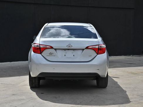 Used 2015 Toyota Corolla LE FWD image 5